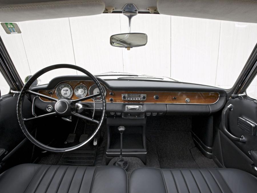  BMW 3200 CS Coupe 1962 года  (фото 24 из 25)